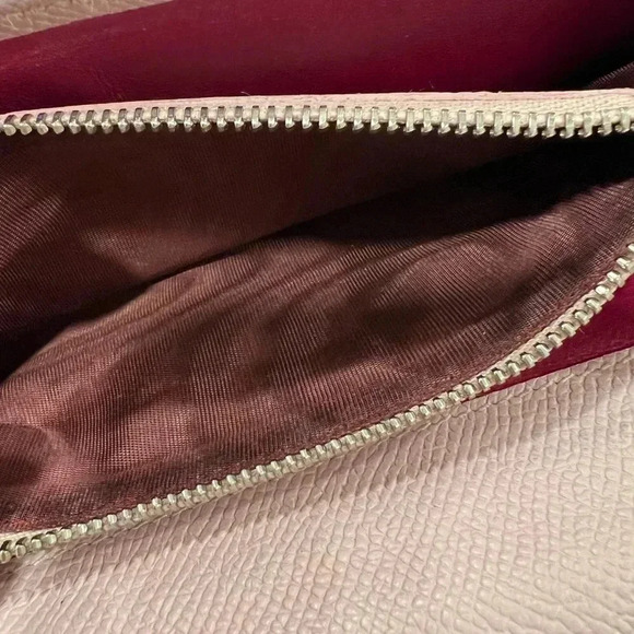 BVLGARI Logo clip Bifold Long Wallet Leather
Color: pink - Picture 8 of 12